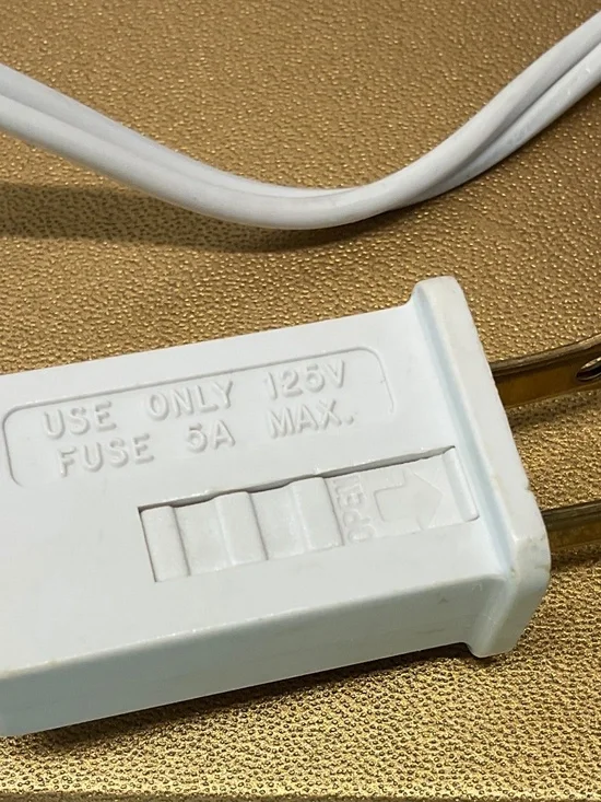 Snowman Night Light – Festive Holiday Decor – 3” Long Vintage - Picture 6 of 7